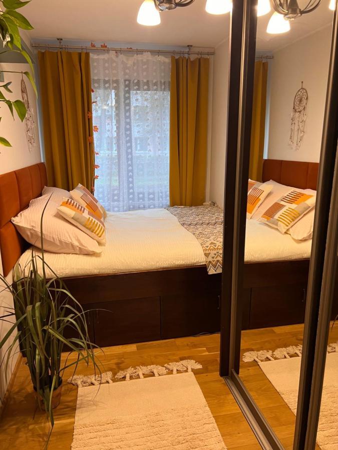 Yellow Apartment Airport Galeria Mokotow Netflix Warsaw Ngoại thất bức ảnh