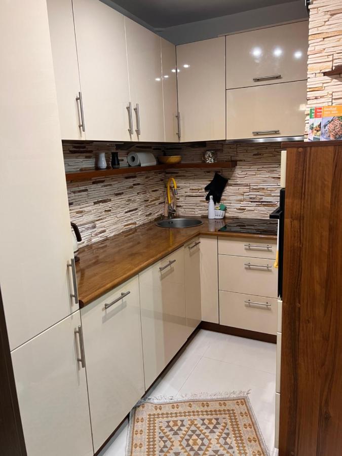 Yellow Apartment Airport Galeria Mokotow Netflix Warsaw Ngoại thất bức ảnh