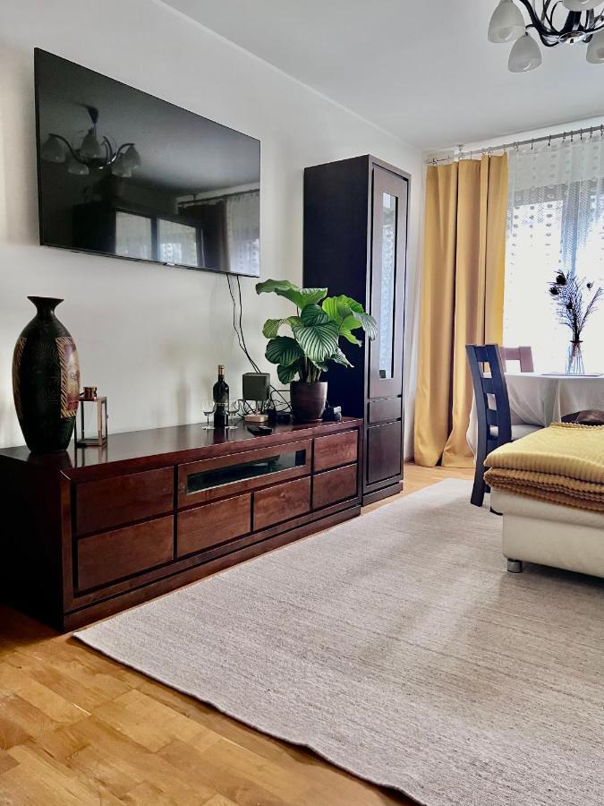 Yellow Apartment Airport Galeria Mokotow Netflix Warsaw Ngoại thất bức ảnh